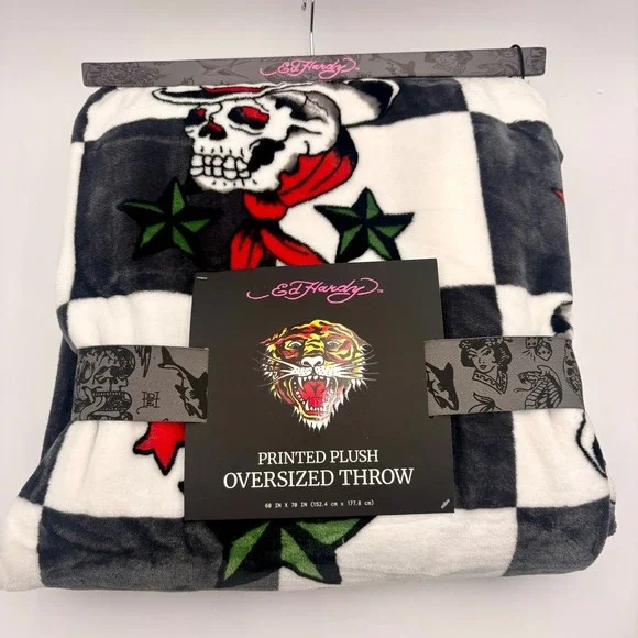 Ed Hardy Printed Oversized Throw Blanket Skulls Cowboy Hat Checkered Red Stars - Picture 5 of 6